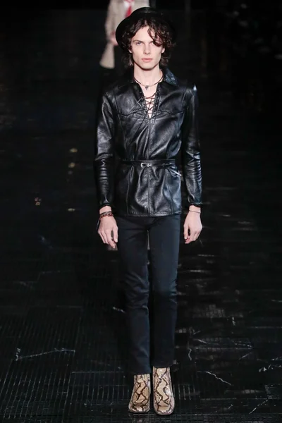 Look 33